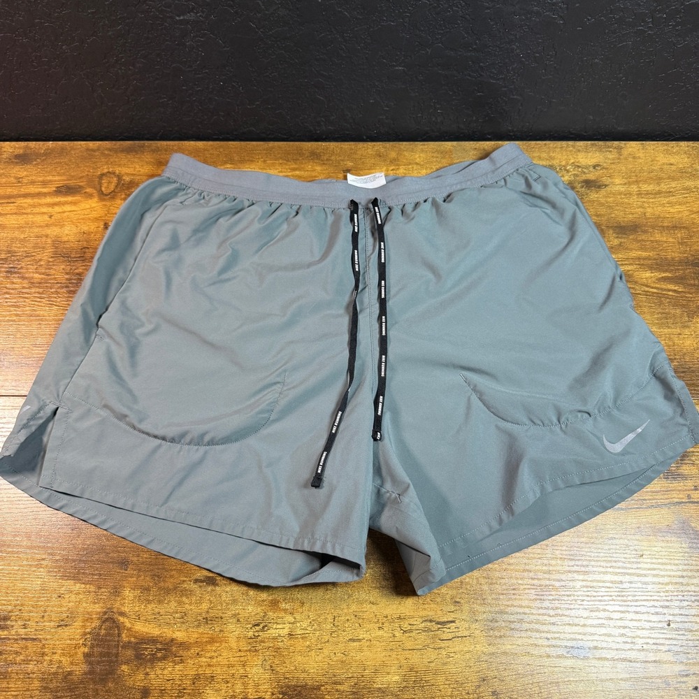 Nike Dri-FIT Stride Grey Polyester Blend Running Shorts Mens Large